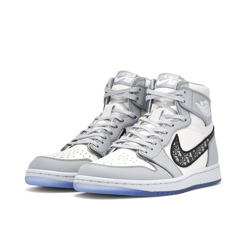 Air Jordan 1 High' de Jordan x Dior.jpg