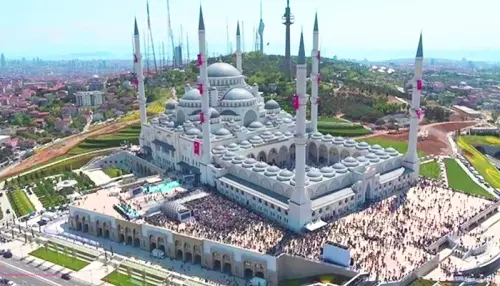 masjid camlica turki.webp