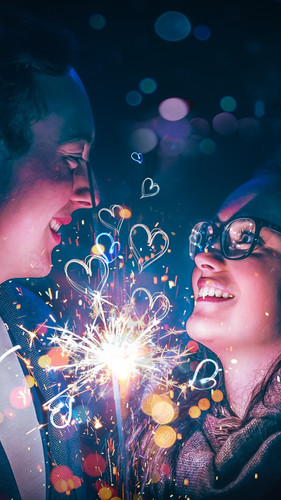 lovely couple 5k 720x1280.jpg