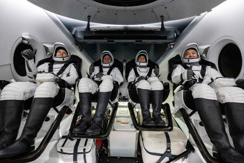 crew 5 12032023085424095.jpg