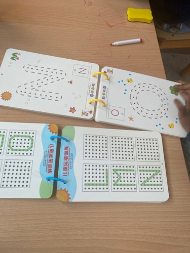 Caderno de Desenho e Traco Infantil MagicBook (1).jpg