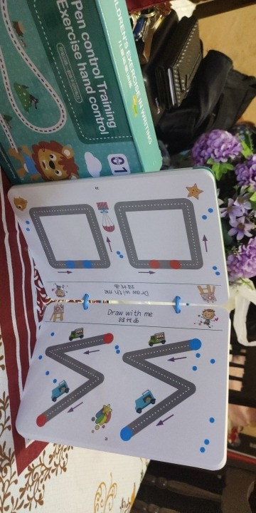 Caderno de Desenho e Traco Infantil MagicBook (2).jpg
