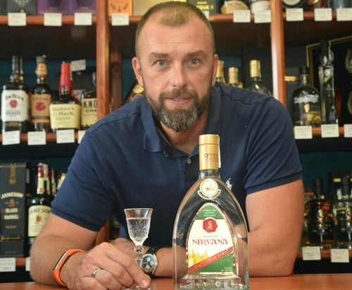 1 Milan Zaric rakije 1024x841.jpg