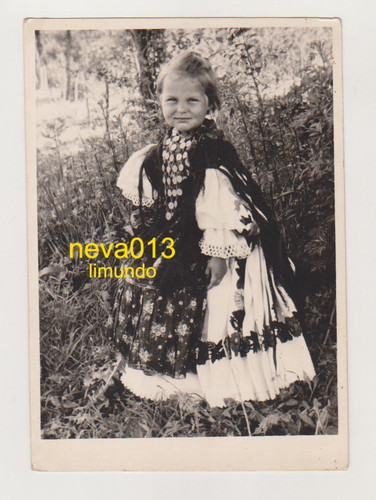 stara fotografija devojcica u narodnoj nosnji slika O 348489065.jpg