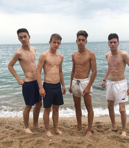 tumblr ocvk27KIz31t46fyyo1 1280.jpg