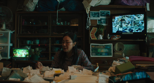 Everything.Everywhere.All.at.Once.2022.2160p.AMZN.WEB DL.TrueHD.7.1.HEVC OSCAR 002.jpg