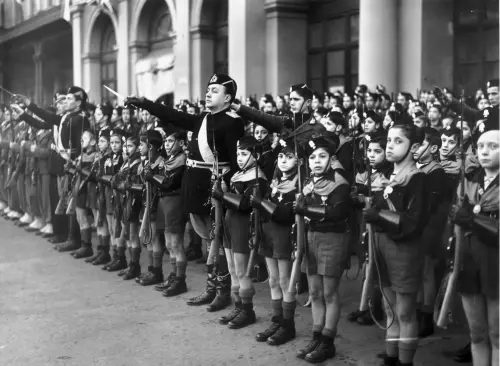 italian fascist youth 2698633 59887c4faad52b0010e29e14.webp