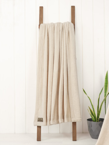 3 LIFESTYLE SAND TAUPE.jpg