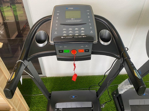 Pursuit treadmill ID125411.2.jpg
