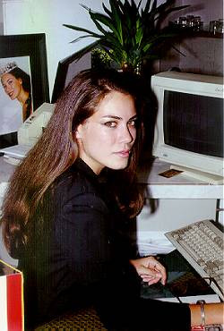 250full lana maric.jpg