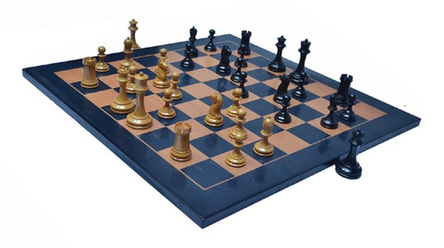 Source: https://stauntoncastle.com/collections/chess-sets