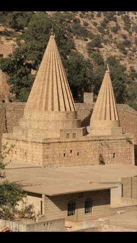 3858190fe1ca85ab7e88c82922c20187 proche orient religious architecture.jpg