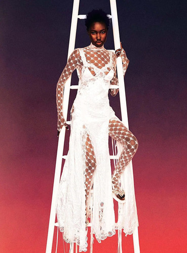 Ferida Lino by Alex Dobe for The Sunday Times Style March 5th 2023 6.jpg