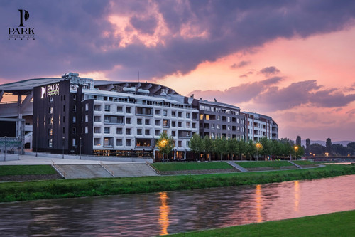 parkhotelbanner new.jpg