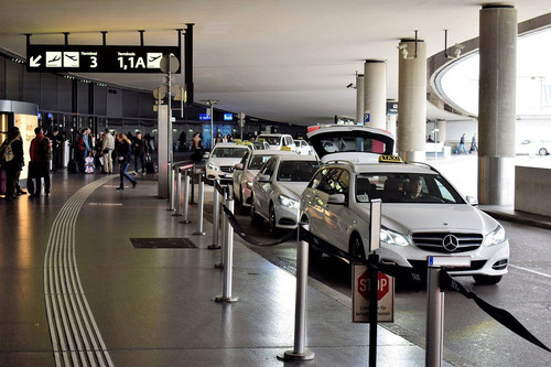 Taxi Luton Airpot.jpg