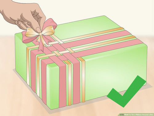 aid9245639 v4 1200px Tie a Ribbon Around a Box Step 24 Version 2.jpg