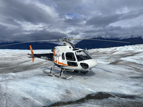 33EA5596 1895 4839 93F8 207A09B6A9D4.jpg