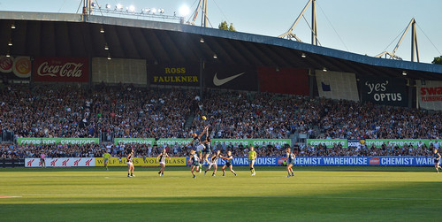 First AFLW Ball Up 03.02.17