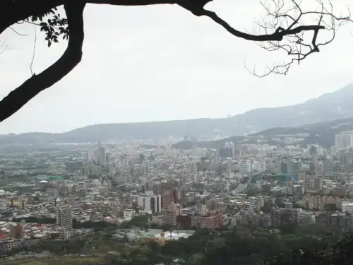 00011 劍潭山遠眺士林地區.webp