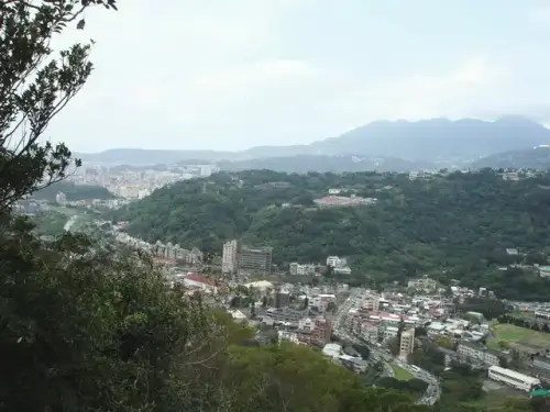 00017 文間山眺望至善路.webp