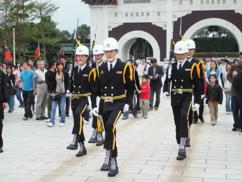 00027 台北忠烈祠衛兵交接哨表演.webp