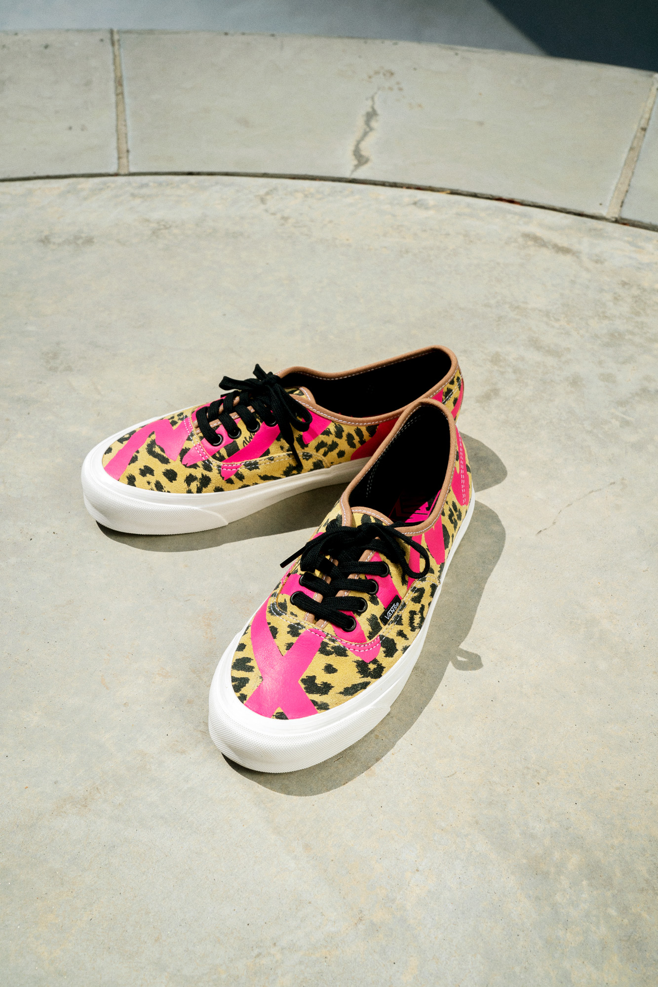 Vans store iso giallo