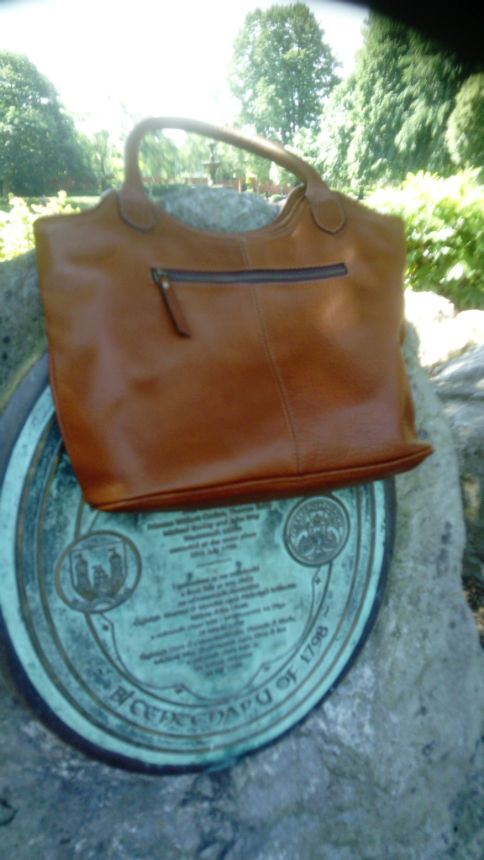 ladies leather handbags!!!.jpg