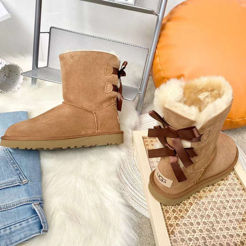 UGG Bailey Bow II chestnut 1016225.jpg