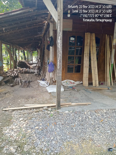 fitri tirai bambu.jpg