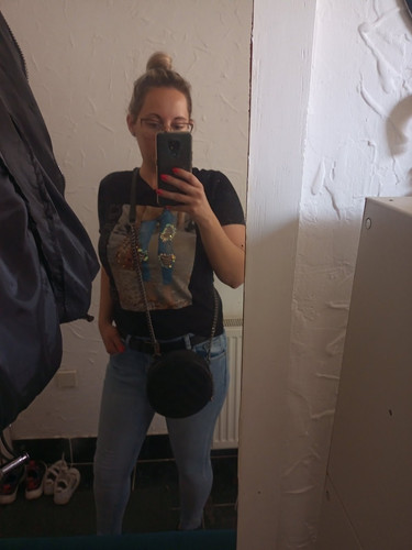 IMG 1ca43b61e1e3147a2e2688532e53f8b7 V.jpg