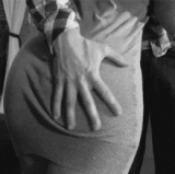 188بوس وتقفيش.gif