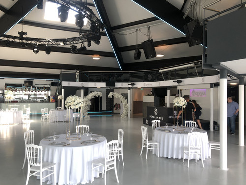 353EA2F9 52AC 44EA B593 19257E6EE99F.jpg