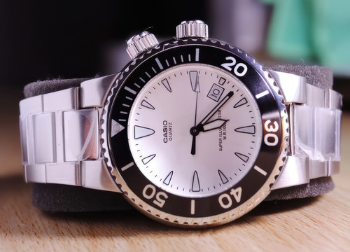 Super Illuminator MDV102 7AV.jpg