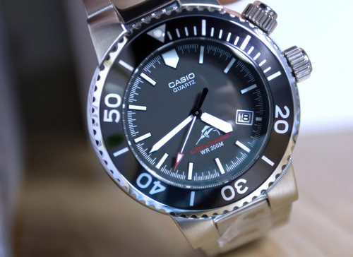 Casio Super Illuminator MDV 102.jpg