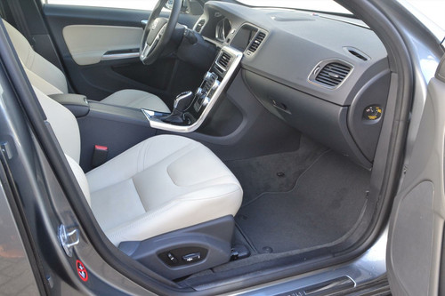 volvo v60 d4 190pk geartronic polar dynamic10.jpg