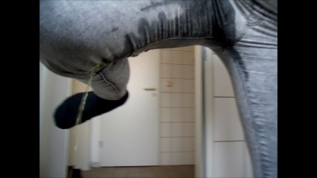 piss in Hose (2).jpg