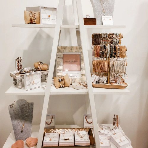 @rockpaperpretty Photo shared by Rock Paper Pretty • Gemstone Jewelry.jpg