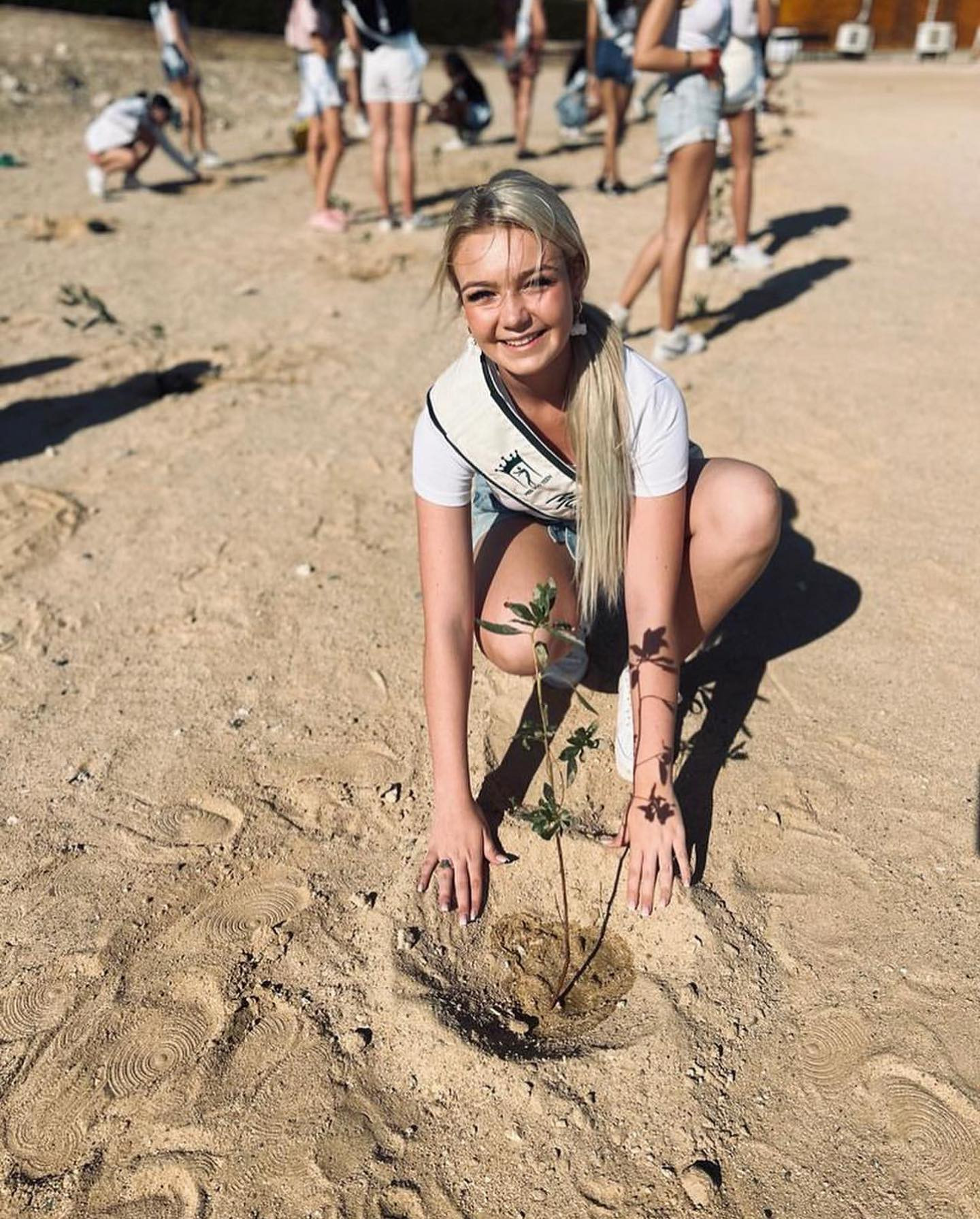 india vence miss eco teen 2022. - Página 6 Hnenczl