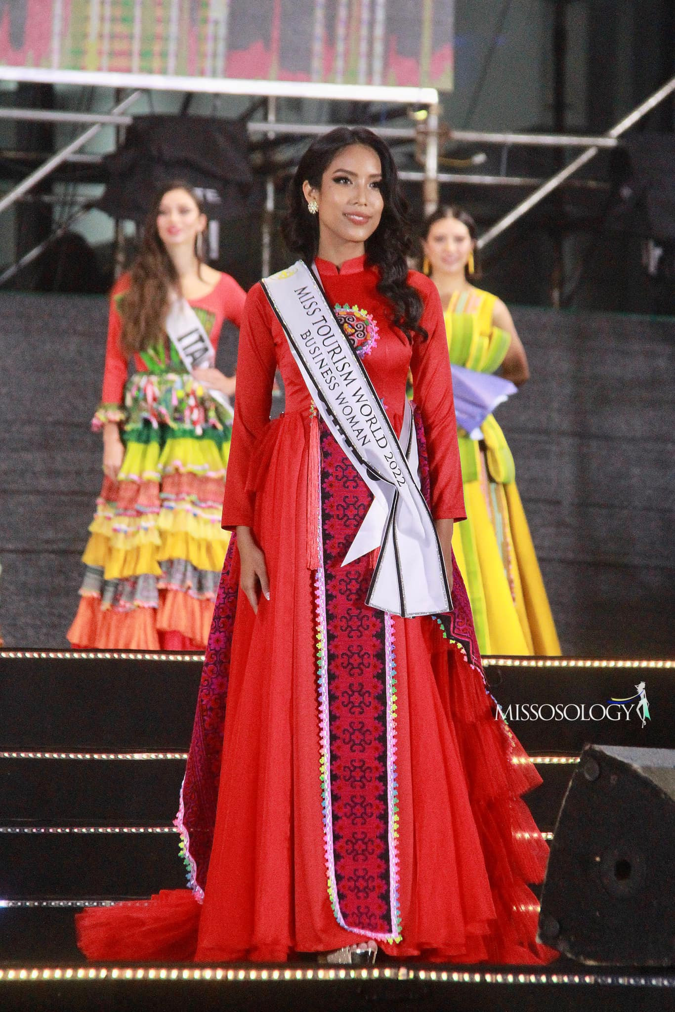 japan vence miss tourism world 2022. - Página 2 HnpulFs