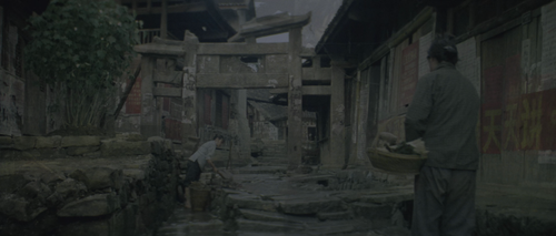 Hibiscus.Town.1987.2160p.HDR.UHD.BluRay.DD1.0.x265 10bit HDS.mkv 20221212 214057.771.png