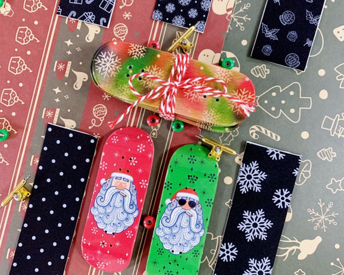 Build yourself a Christmas fingerboard this Christmas XFlippro.jpg