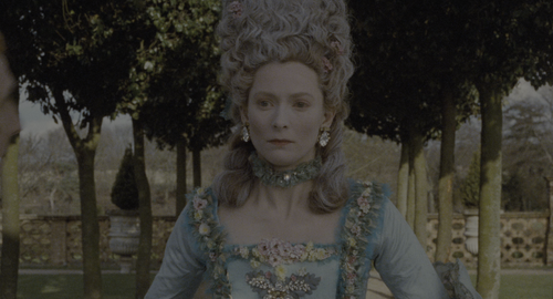 Orlando.1992.2160p.HDR.UHD.BluRay.DTS.x265 10bit HDS.mkv 20221202 184428.996.png