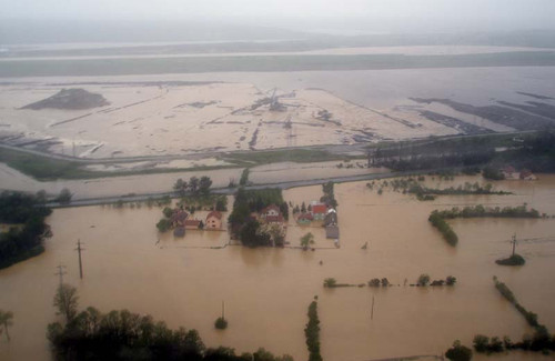 obrenovac poplave iz vazduha 1605 2014 4.jpg