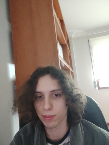 FaceApp 1684590632352.jpg