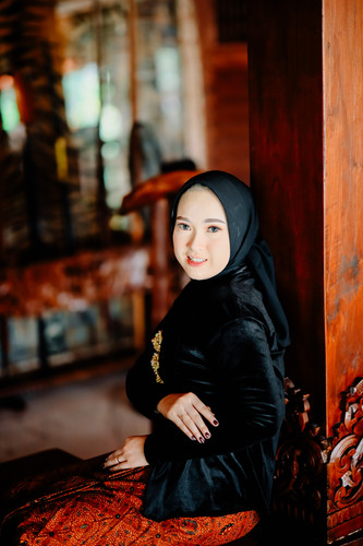 ayunda.jpg