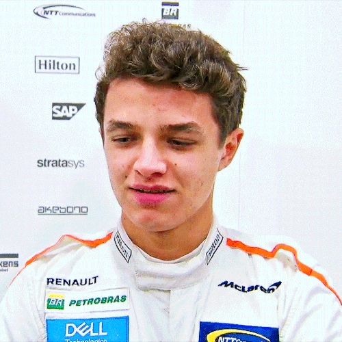 tumblr 18f7dffd7edb552efd3850a2a7866e99 6d2b7758 540.gif