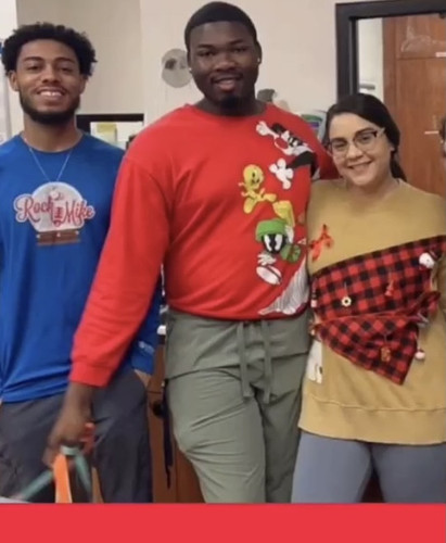 98733944 0DC0 4FD2 BBED D234A59AA671.jpg