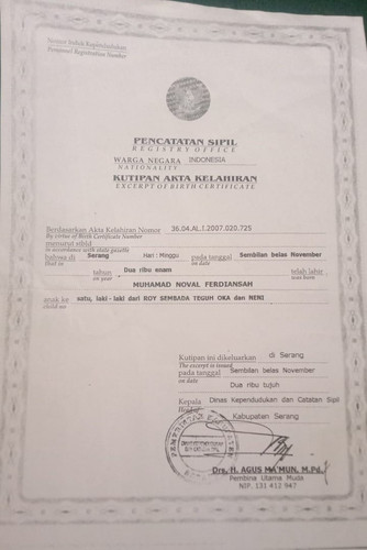 scaled Akta Lahir.jpg
