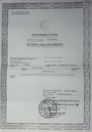 scaled akta lahir.jpg