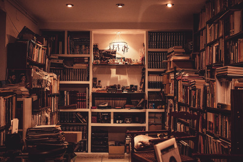 図書館のインテリア.jpg